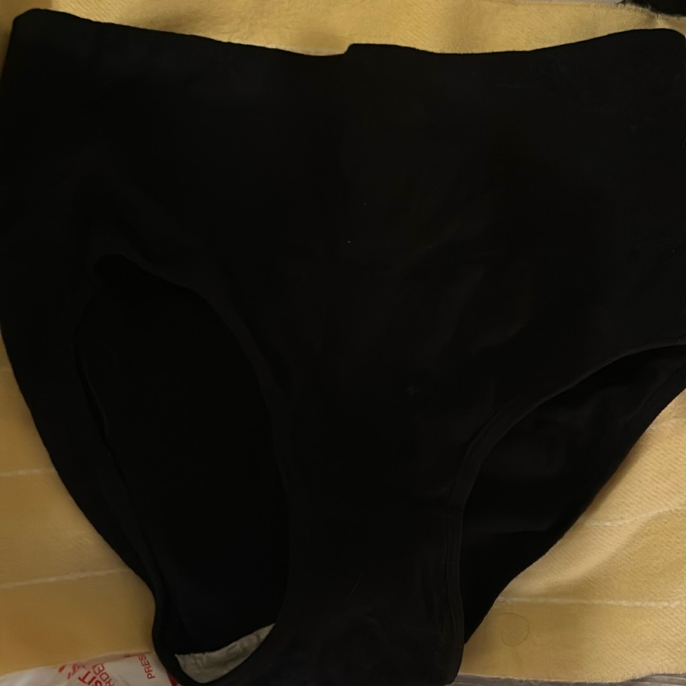 INNERSY FREEEEE***. Women's mid rise Underwear Cotton***Panties. Sz S